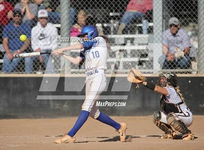 Thumbnail 2 in North Sevier vs. Beaver (UHSAA 2A Round 3) photogallery.