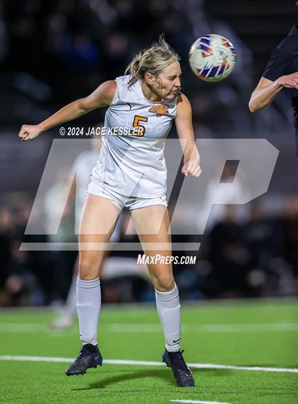 Thumbnail 3 in Apple Valley @ Oak Park (CIF SoCal Regionals Div-III Semifinal) photogallery.