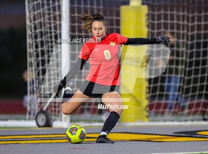 Thumbnail 1 in Apple Valley @ Oak Park (CIF SoCal Regionals Div-III Semifinal) photogallery.