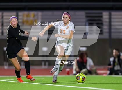 Thumbnail 3 in Apple Valley @ Oak Park (CIF SoCal Regionals Div-III Semifinal) photogallery.