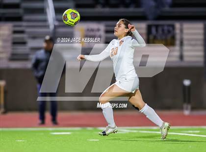 Thumbnail 1 in Apple Valley @ Oak Park (CIF SoCal Regionals Div-III Semifinal) photogallery.