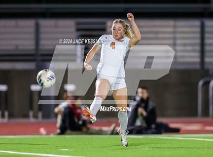 Thumbnail 2 in Apple Valley @ Oak Park (CIF SoCal Regionals Div-III Semifinal) photogallery.