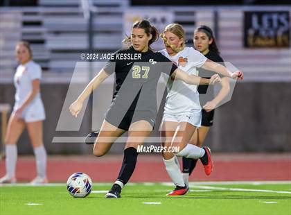 Thumbnail 2 in Apple Valley @ Oak Park (CIF SoCal Regionals Div-III Semifinal) photogallery.