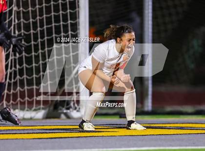 Thumbnail 1 in Apple Valley @ Oak Park (CIF SoCal Regionals Div-III Semifinal) photogallery.