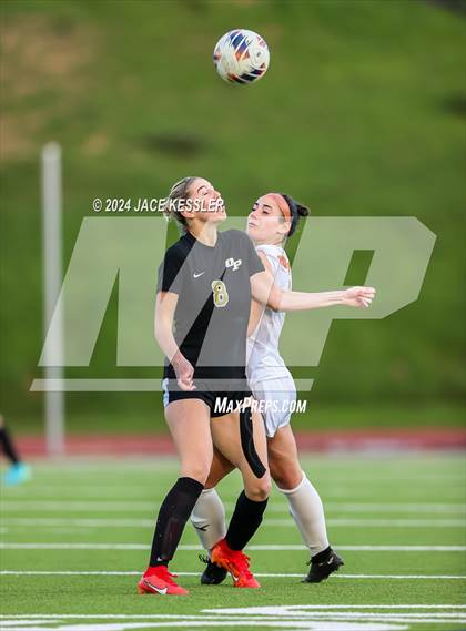 Thumbnail 1 in Apple Valley @ Oak Park (CIF SoCal Regionals Div-III Semifinal) photogallery.