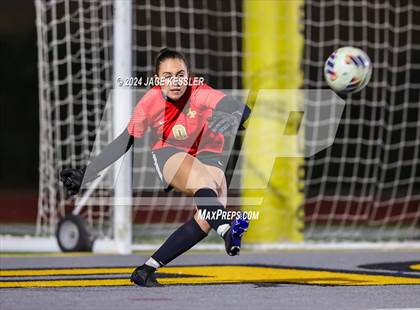 Thumbnail 3 in Apple Valley @ Oak Park (CIF SoCal Regionals Div-III Semifinal) photogallery.