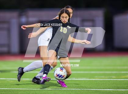 Thumbnail 2 in Apple Valley @ Oak Park (CIF SoCal Regionals Div-III Semifinal) photogallery.
