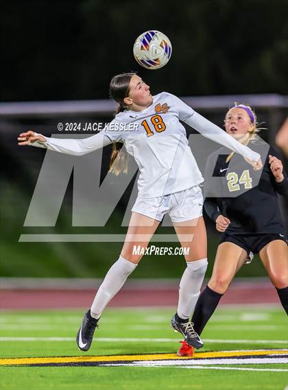Thumbnail 1 in Apple Valley @ Oak Park (CIF SoCal Regionals Div-III Semifinal) photogallery.