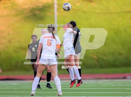 Thumbnail 1 in Apple Valley @ Oak Park (CIF SoCal Regionals Div-III Semifinal) photogallery.