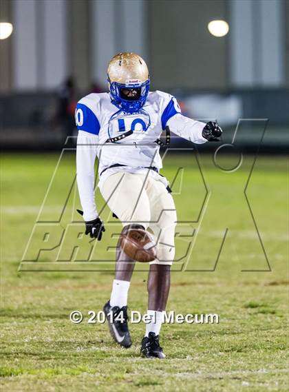 Thumbnail 3 in Mainland @ South Fort Myers (FHSAA 6A Playoff) photogallery.