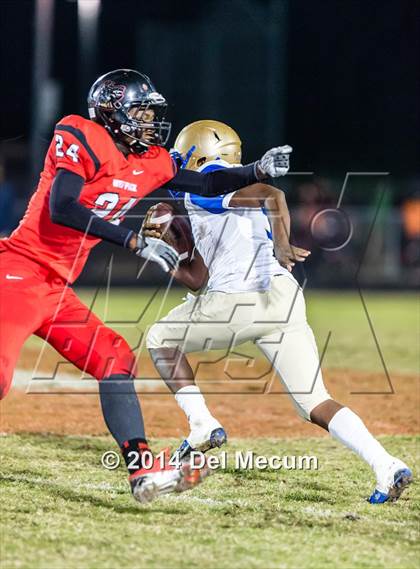 Thumbnail 1 in Mainland @ South Fort Myers (FHSAA 6A Playoff) photogallery.