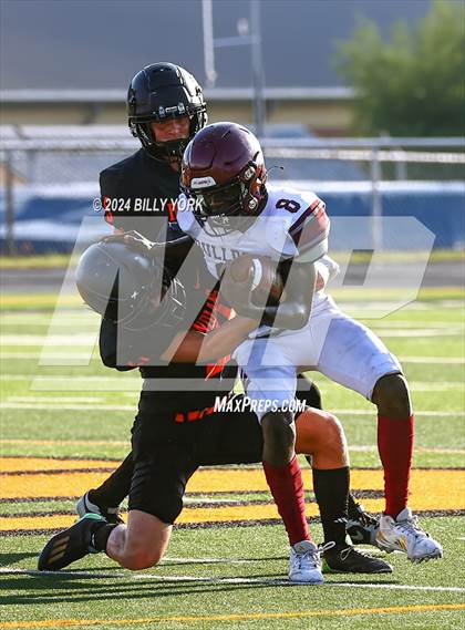 Thumbnail 1 in Cooper vs Grand Saline photogallery.