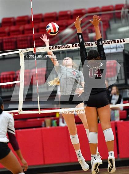 Thumbnail 2 in Lewisville @ Coppell photogallery.