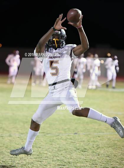 Thumbnail 3 in Saguaro vs. Salpointe Catholic (AIA 4A Semifinal) photogallery.