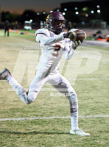 Thumbnail 3 in Saguaro vs. Salpointe Catholic (AIA 4A Semifinal) photogallery.