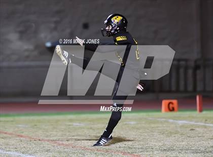 Thumbnail 3 in Saguaro vs. Salpointe Catholic (AIA 4A Semifinal) photogallery.