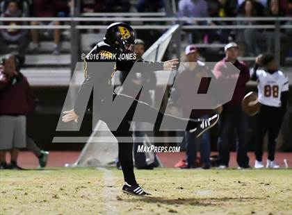 Thumbnail 2 in Saguaro vs. Salpointe Catholic (AIA 4A Semifinal) photogallery.