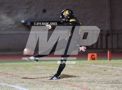 Thumbnail 2 in Saguaro vs. Salpointe Catholic (AIA 4A Semifinal) photogallery.