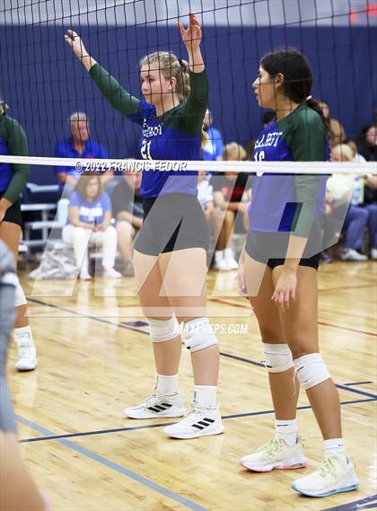 Thumbnail 3 in Seacrest Country Day vs Gulf Breeze (Nike Tournament of Champions) photogallery.