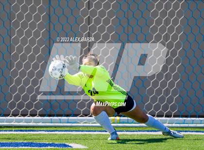 Thumbnail 2 in Boerne vs Celina  (UIL 4A Soccer Semifinal) photogallery.