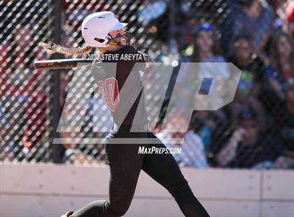 Thumbnail 3 in Chatfield vs. Valor Christian (CHSAA 5A First Round) photogallery.