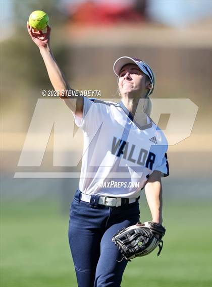Thumbnail 3 in Chatfield vs. Valor Christian (CHSAA 5A First Round) photogallery.