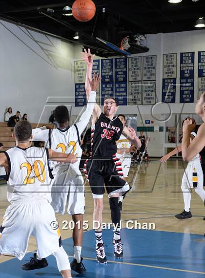 Thumbnail 3 in Grants vs. Cabrillo (MaxPreps Holiday Classic) photogallery.