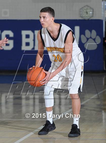 Thumbnail 2 in Grants vs. Cabrillo (MaxPreps Holiday Classic) photogallery.