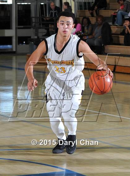 Thumbnail 2 in Grants vs. Cabrillo (MaxPreps Holiday Classic) photogallery.