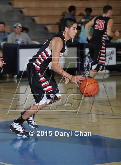 Thumbnail 2 in Grants vs. Cabrillo (MaxPreps Holiday Classic) photogallery.