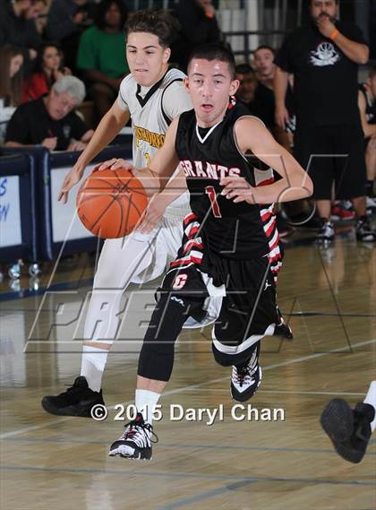 Thumbnail 2 in Grants vs. Cabrillo (MaxPreps Holiday Classic) photogallery.