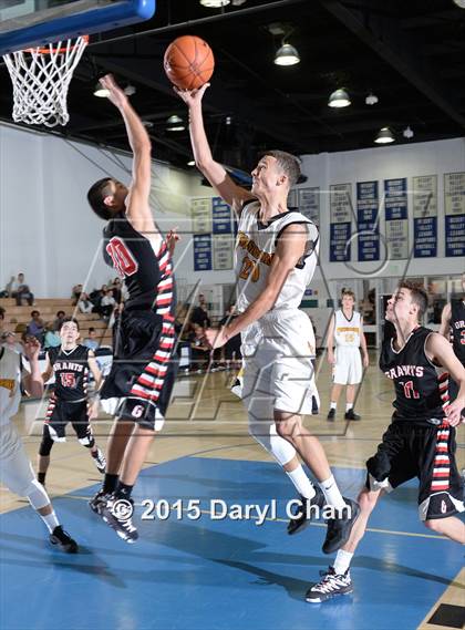 Thumbnail 2 in Grants vs. Cabrillo (MaxPreps Holiday Classic) photogallery.