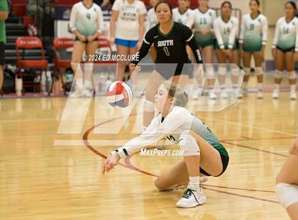 Thumbnail 3 in South @ Redondo Union photogallery.