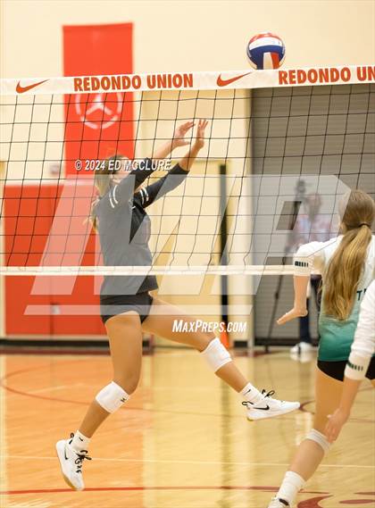 Thumbnail 1 in South @ Redondo Union photogallery.