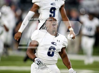 Thumbnail 2 in Clay-Chalkville vs Hueytown (AHSAA 6A Final) photogallery.