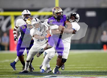 Thumbnail 3 in Clay-Chalkville vs Hueytown (AHSAA 6A Final) photogallery.
