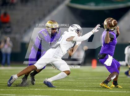 Thumbnail 3 in Clay-Chalkville vs Hueytown (AHSAA 6A Final) photogallery.