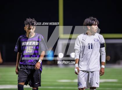 Thumbnail 2 in Sunrise Mountain vs. Centennial (NIAA 4A Semifinal) photogallery.