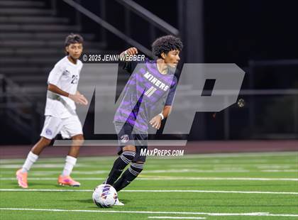 Thumbnail 1 in Sunrise Mountain vs. Centennial (NIAA 4A Semifinal) photogallery.