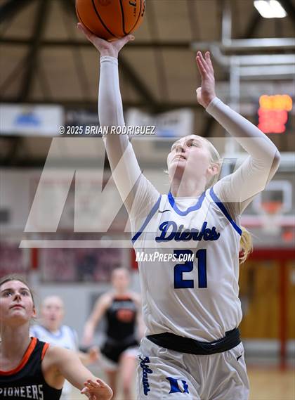 Thumbnail 3 in Dierks vs Batesville (Cavenaugh Classic) photogallery.