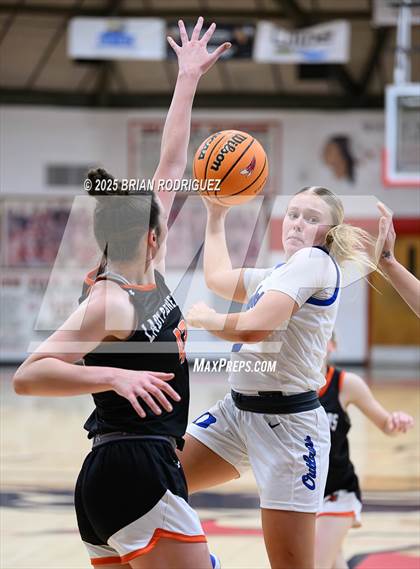 Thumbnail 2 in Dierks vs Batesville (Cavenaugh Classic) photogallery.