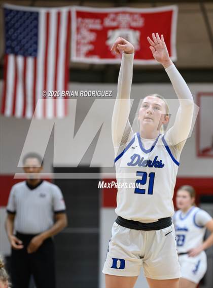 Thumbnail 3 in Dierks vs Batesville (Cavenaugh Classic) photogallery.