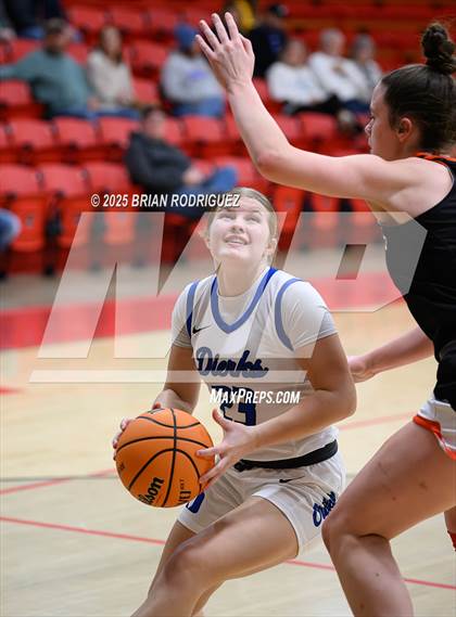 Thumbnail 3 in Dierks vs Batesville (Cavenaugh Classic) photogallery.