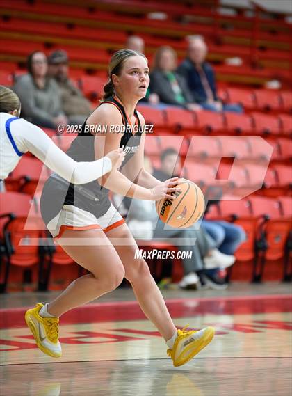 Thumbnail 3 in Dierks vs Batesville (Cavenaugh Classic) photogallery.