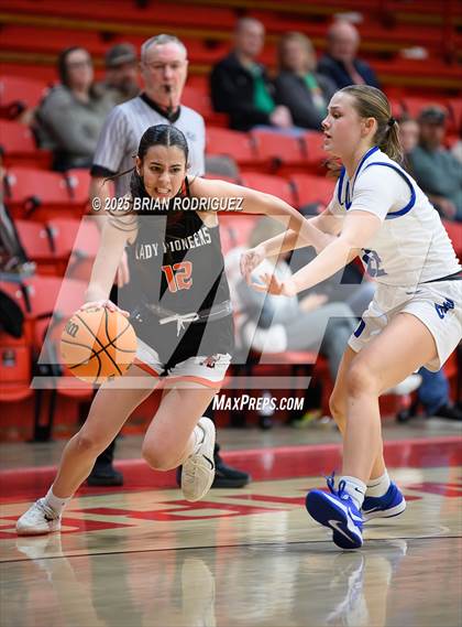 Thumbnail 3 in Dierks vs Batesville (Cavenaugh Classic) photogallery.