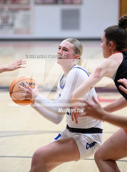 Thumbnail 1 in Dierks vs Batesville (Cavenaugh Classic) photogallery.