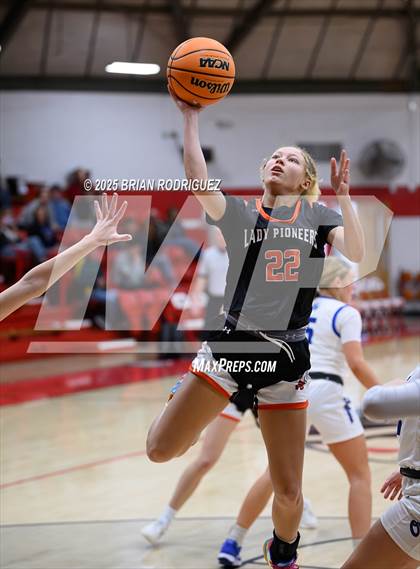 Thumbnail 1 in Dierks vs Batesville (Cavenaugh Classic) photogallery.