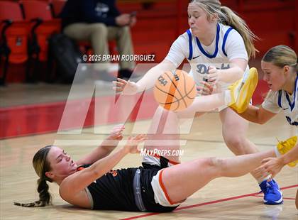 Thumbnail 3 in Dierks vs Batesville (Cavenaugh Classic) photogallery.