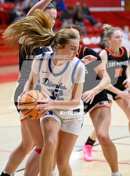 Thumbnail 3 in Dierks vs Batesville (Cavenaugh Classic) photogallery.