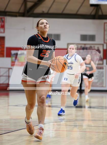 Thumbnail 3 in Dierks vs Batesville (Cavenaugh Classic) photogallery.